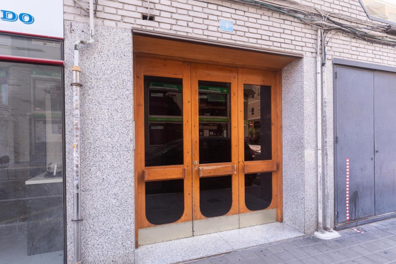 Eve ,Estacion Central لقنت المظهر الخارجي الصورة